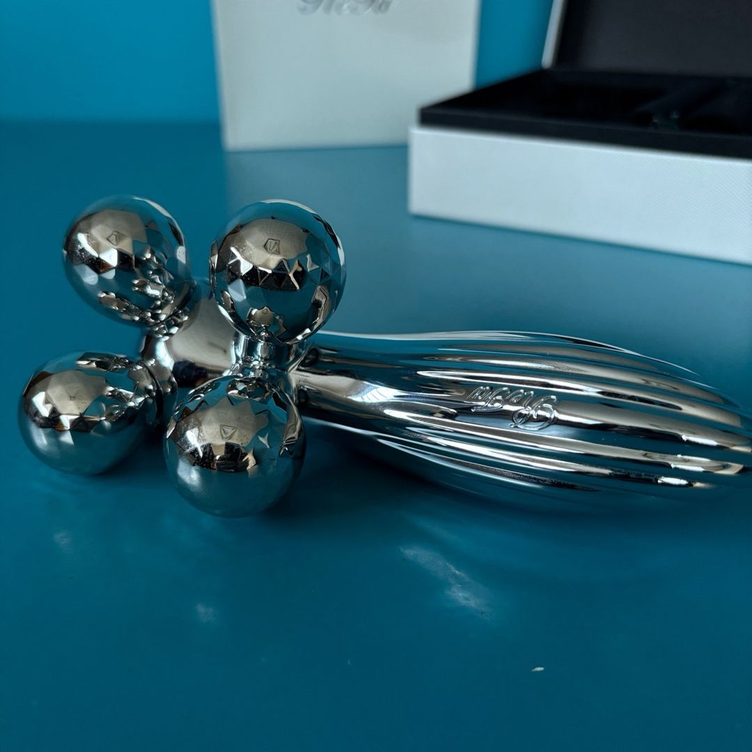 MTG ReFa 4 CARAT RAY 美顔ローラー RF-FR2306B - メルカリ