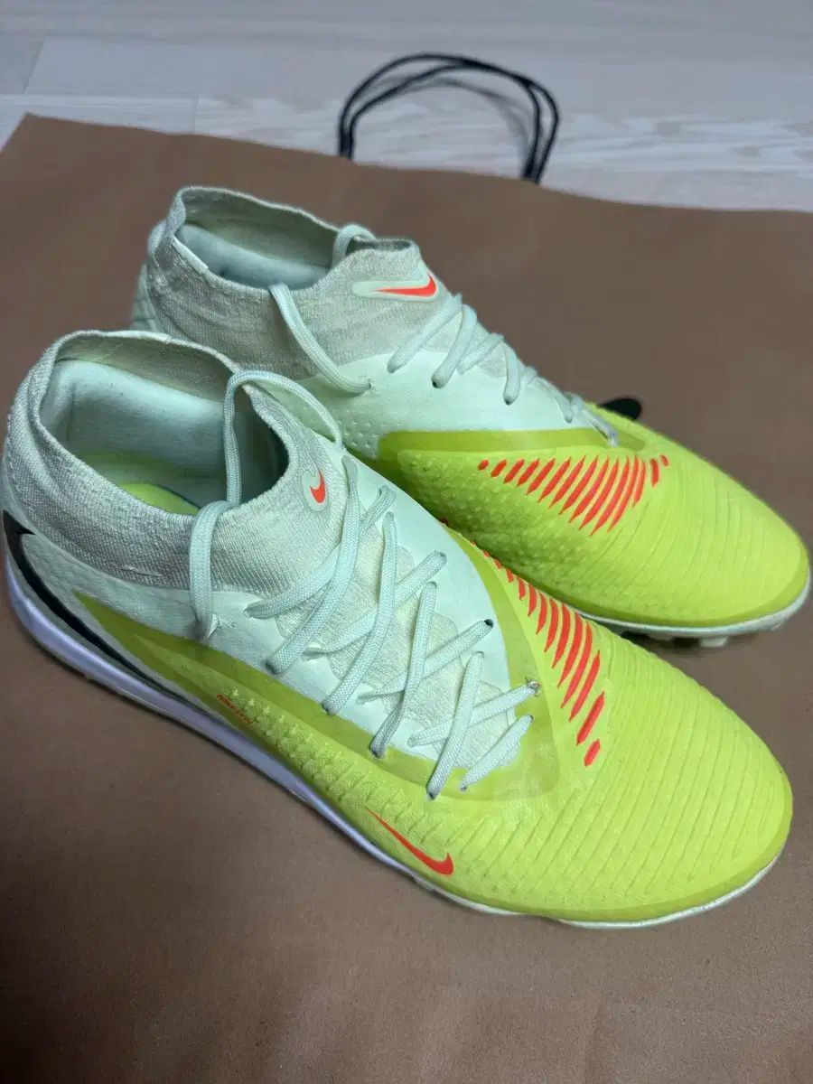 ナイキ FANTOM 6 ハイ アキデミ TF 260mm LLC-HASEGAWATOSO_COM