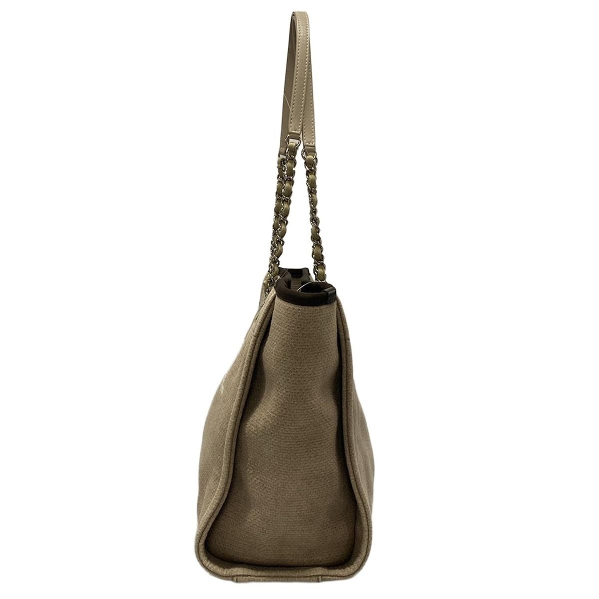 ベージュ×ダークブラウン