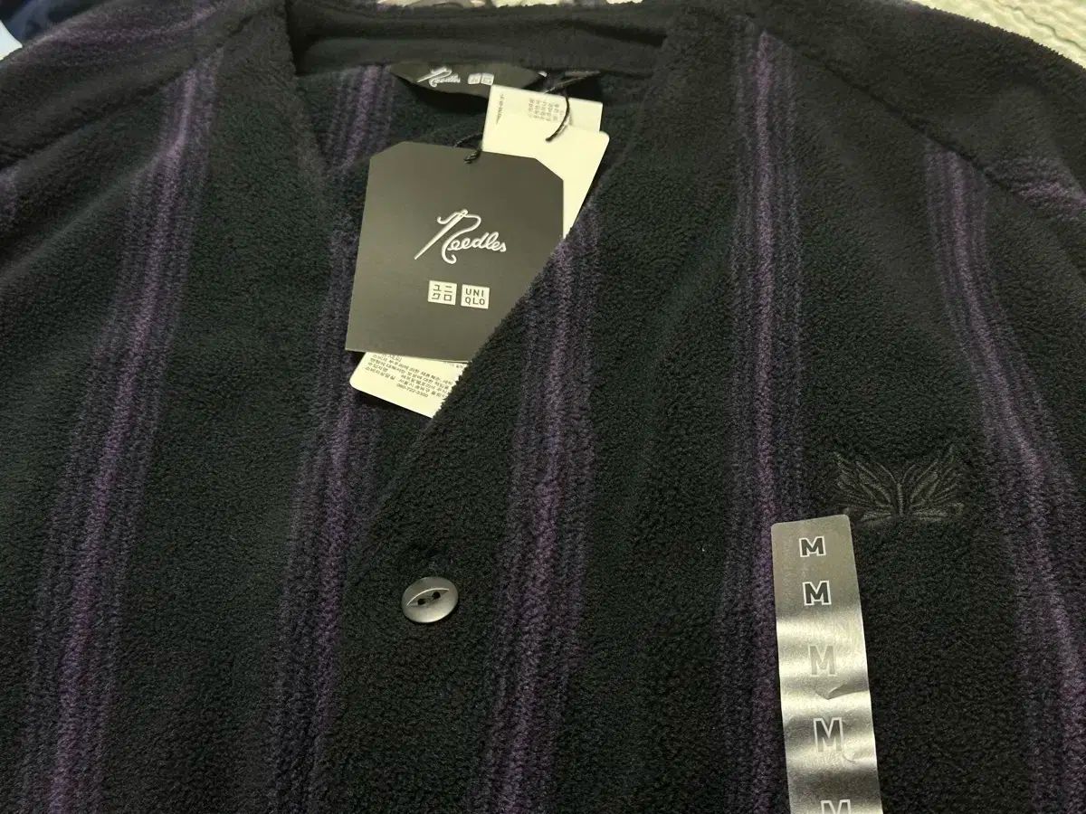 ユニクロ NEEDLES フリース オーバーサイズ カーディガン m プリント ブラック ストライプ