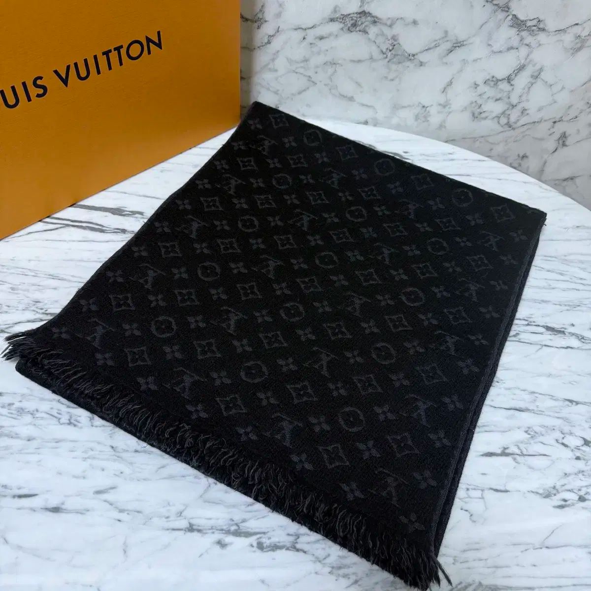 ルイヴィトン フール モノグラム Classic マフラー