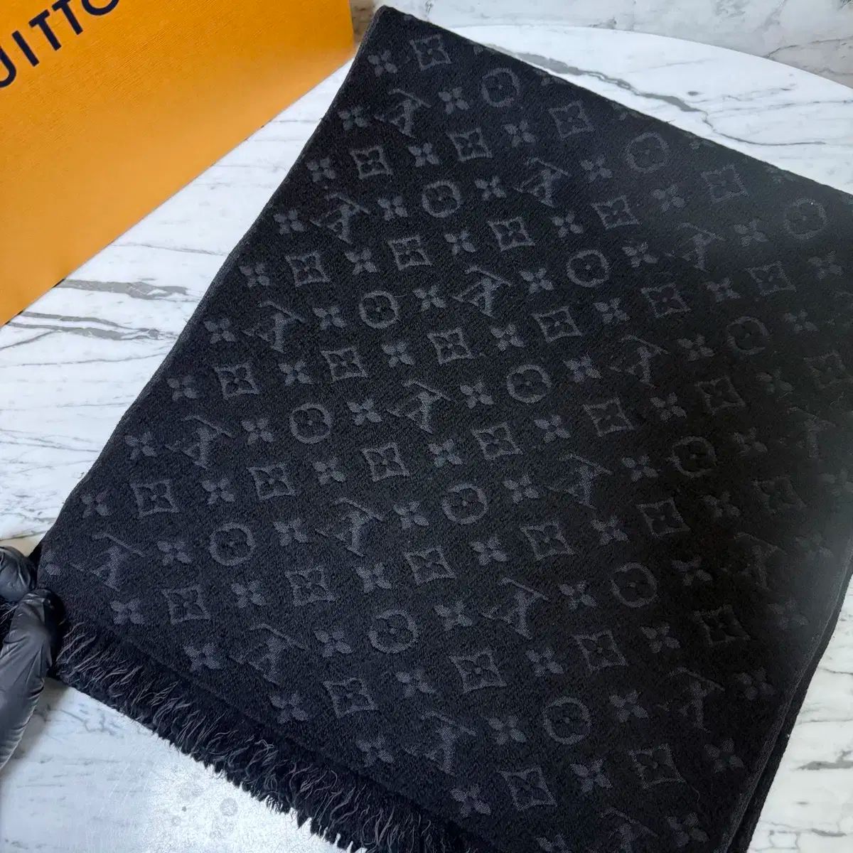 ルイヴィトン フール モノグラム Classic マフラー