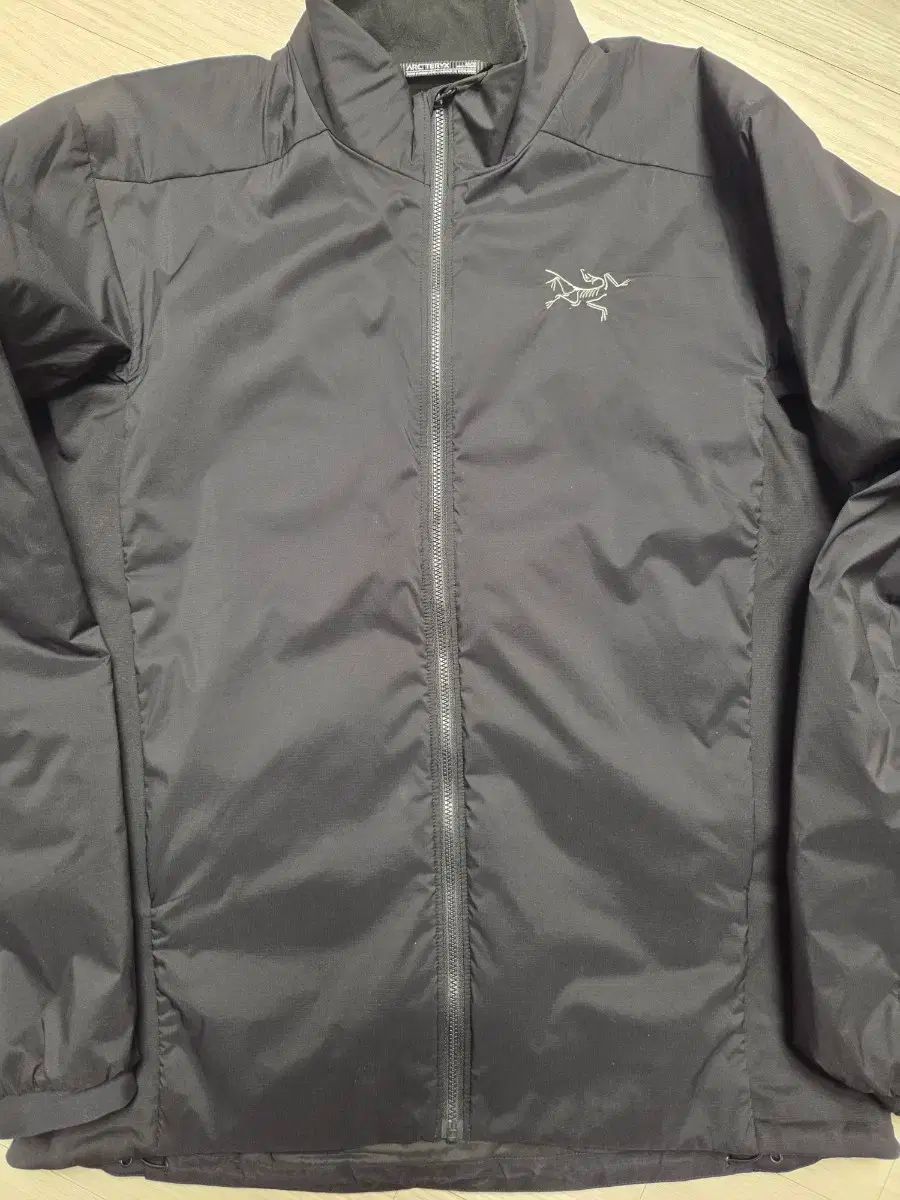 ARC TERYX アークテリクス Atom アトム ジャケット m ブラック