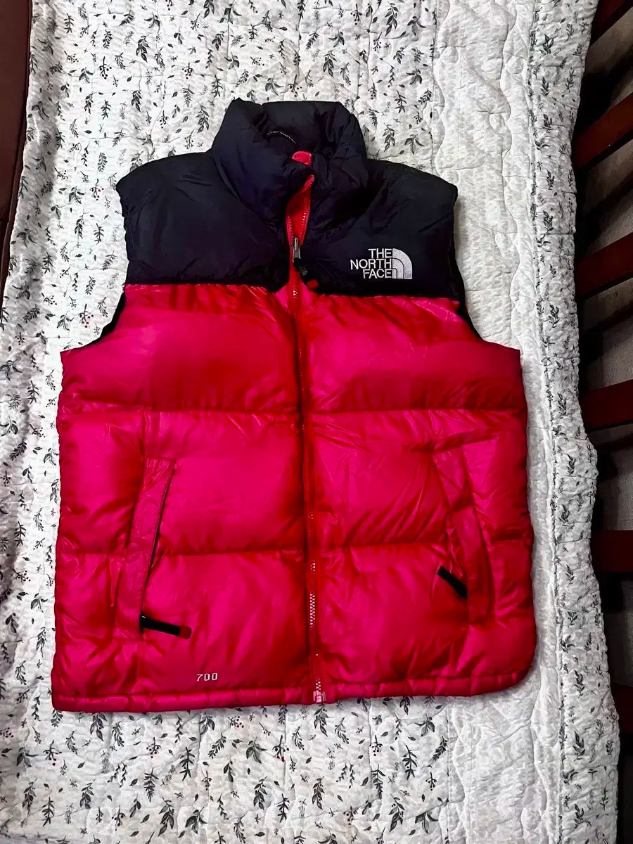 95 THE NORTH FACE ザノースフェイス ダウンベスト レッド