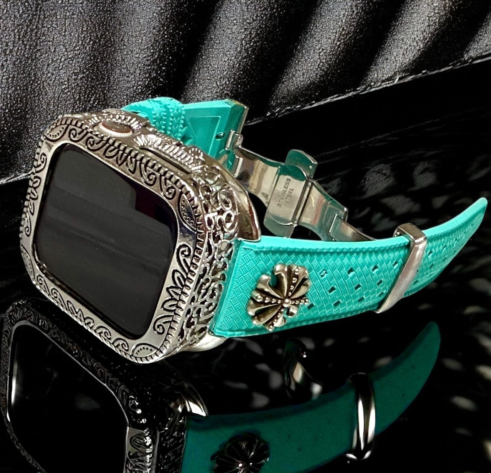 アップルウォッチカバーケース Apple Watchラバーバンドベルト アラベスク フッ素ラバー コンチョ付き 222