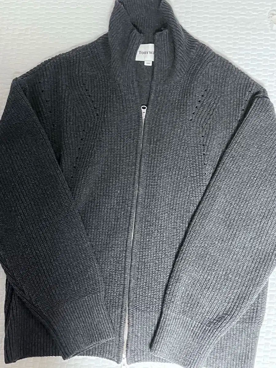 トニーウェック ツイスト ジップアップニット m