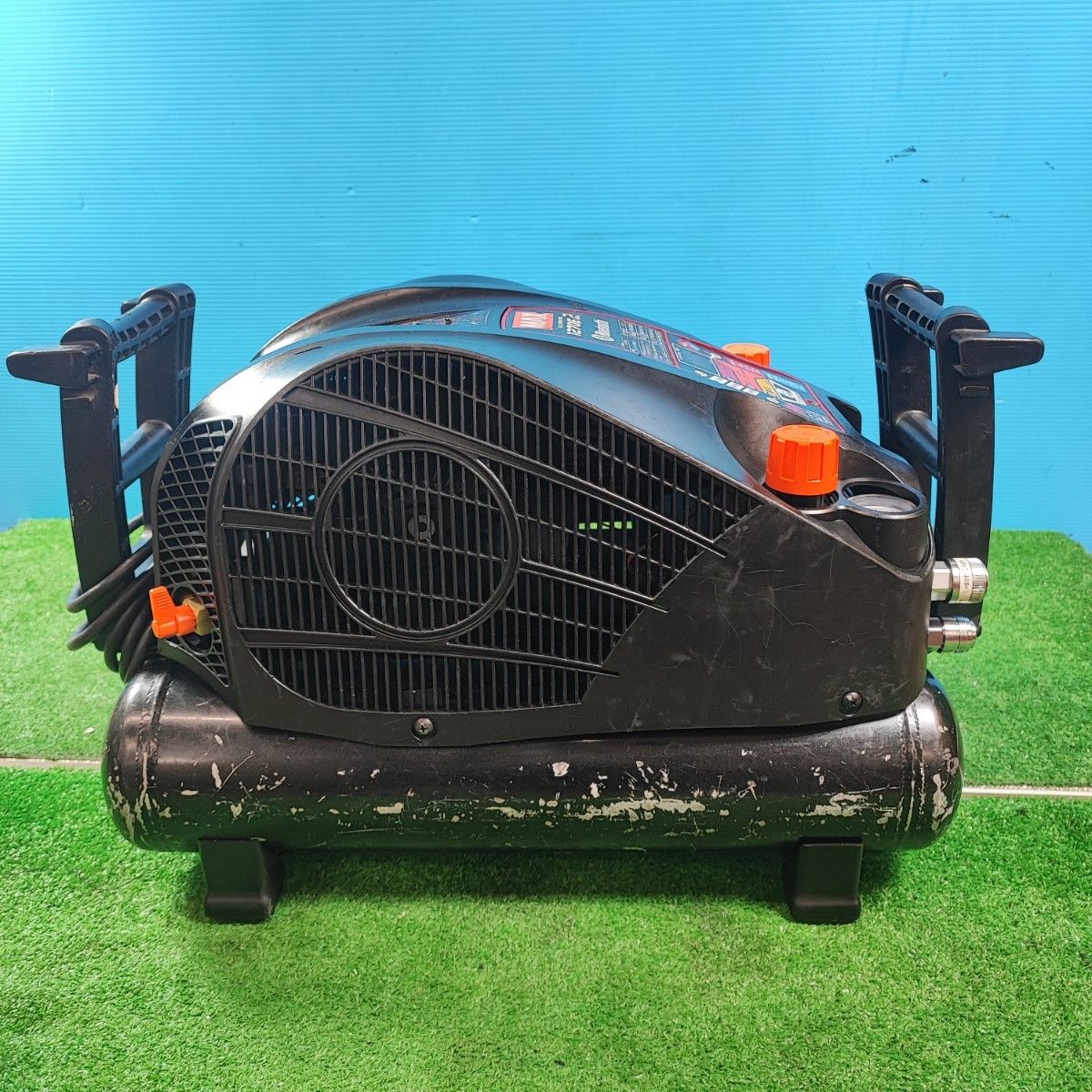 マックス MAX エアコンプレッサー AK- _ブラック