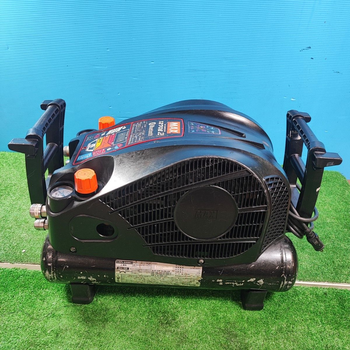 マックス MAX エアコンプレッサー AK-HH1270E2_ブラック 岩槻店