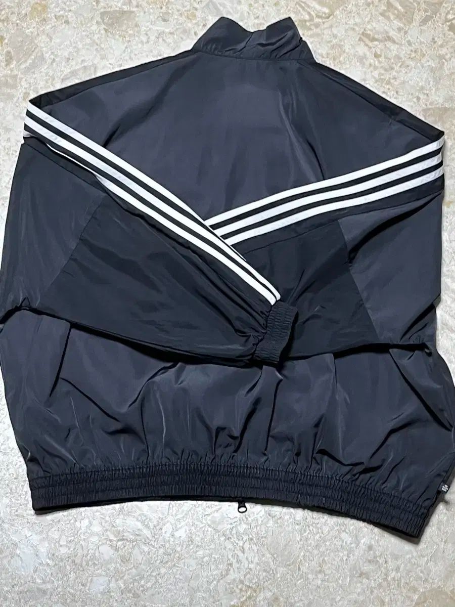 トラックジャージ