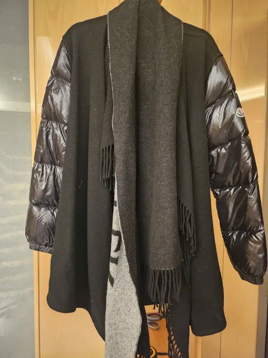 モンクレール マフラーダウン 55 66サイズ