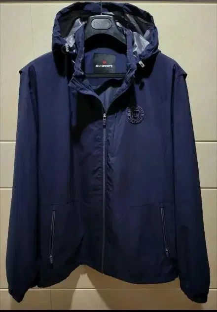 エムユースポーツ ウィンドブレーカー ジップアップ 105