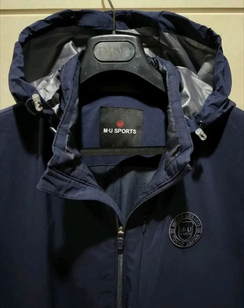 ジップアップ 105