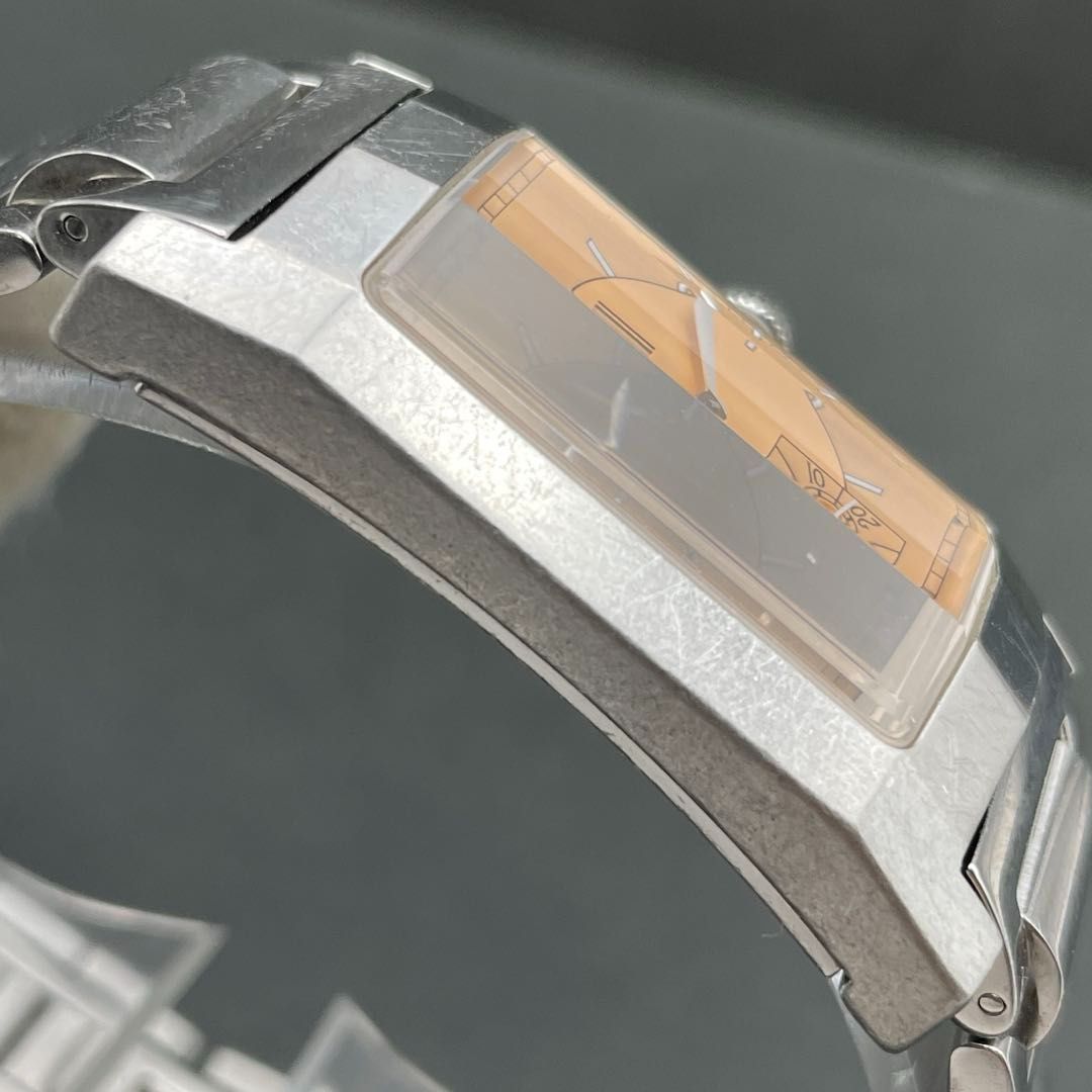 QZクォーツ腕時計