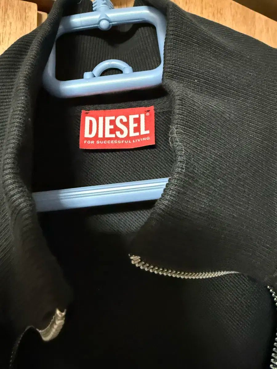 DIESEL ブラック ジップアップ ジャケット