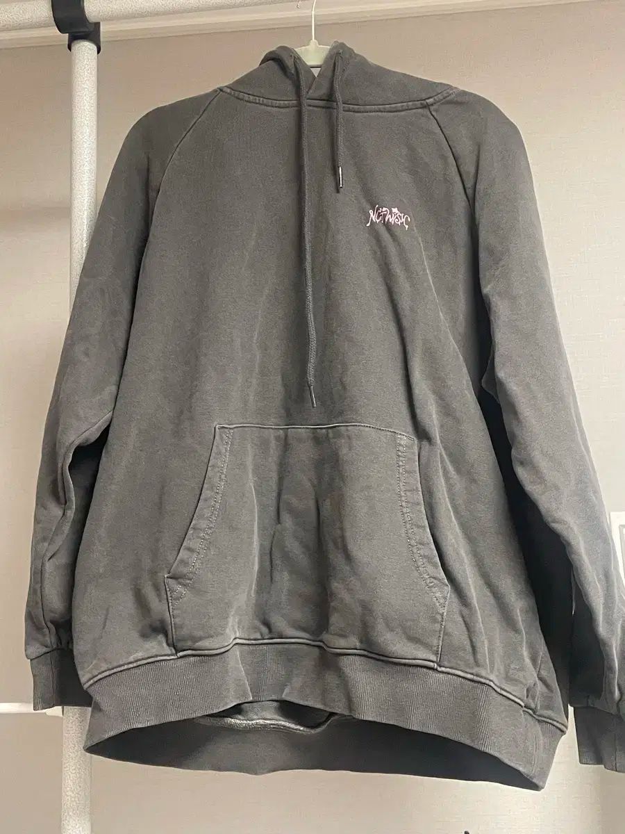 WIND AND WISH ポップアップ MD フードTシャツ します トレカなし