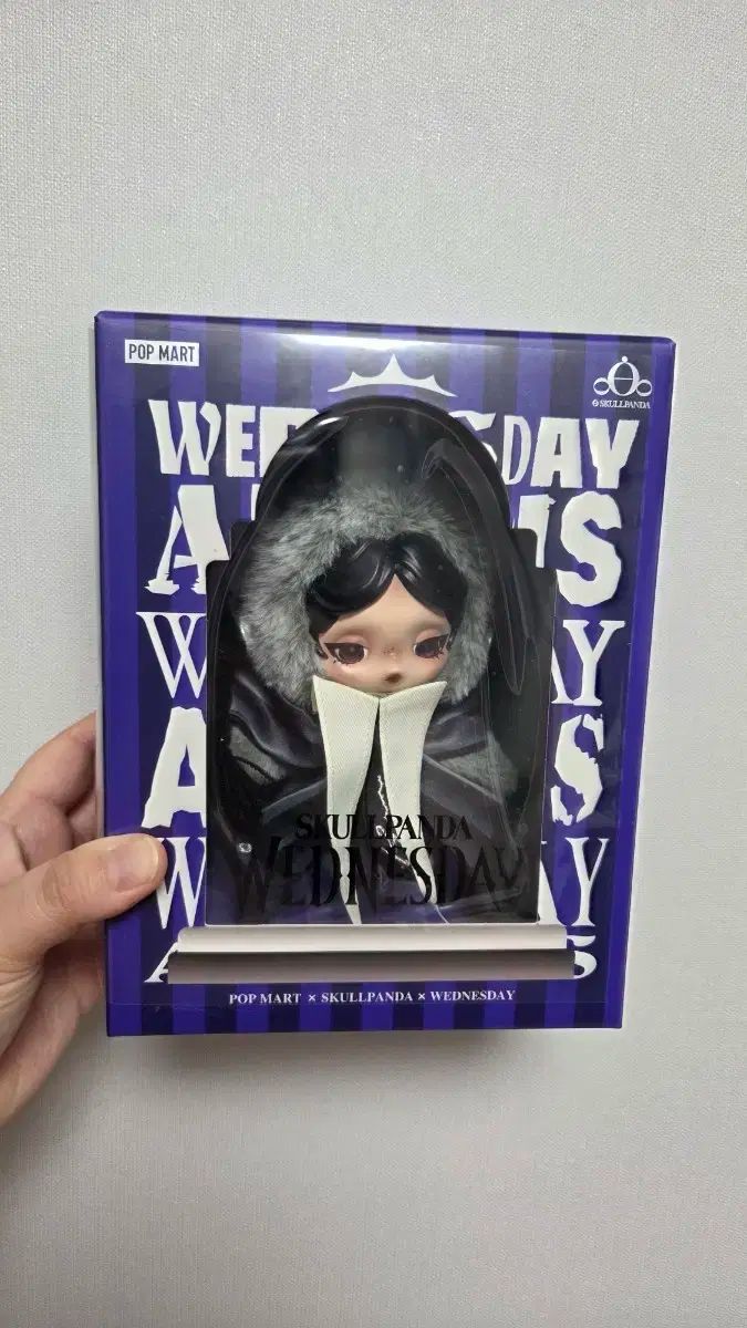k187 POPMART　SKULLPANFA×ADDAMS Amazon.co.jp: POP MART SKULLPANDA x The Addams Family シリーズ 3個