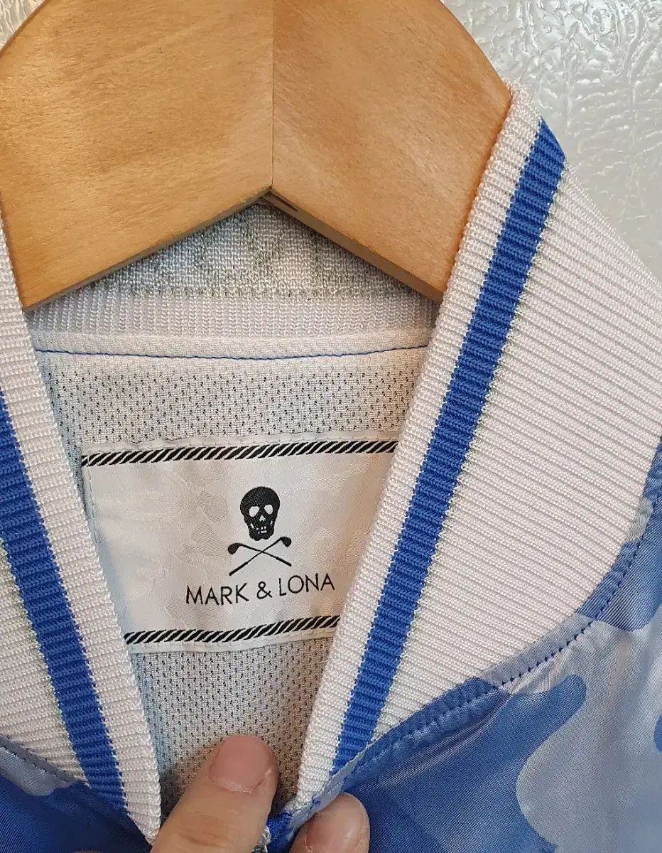 マークアンドロナ ブルー