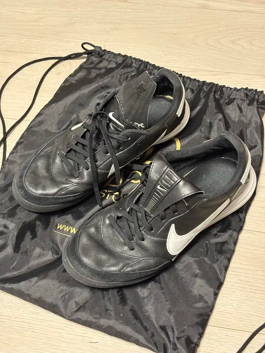 ナイキ フリー プレミア サッカーシューズ 265