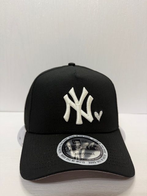 Newera ニューヨークヤンキース ハート 9forty A-FRAME スナップバックキャップ ブラック