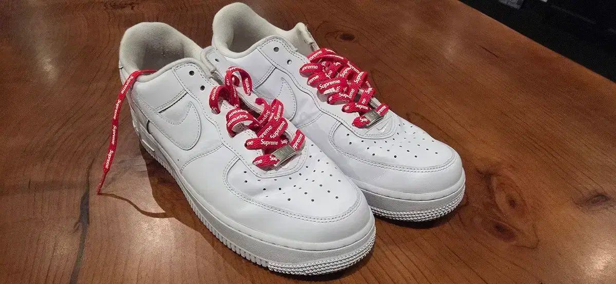 シュプリーム エアフォース 270