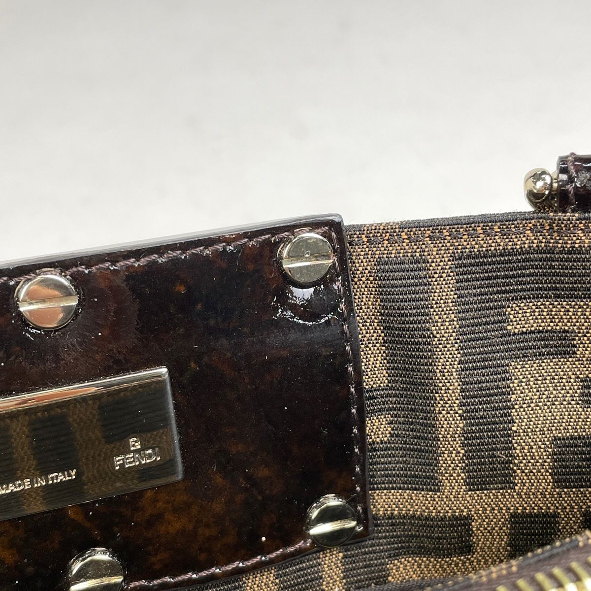 フェンディ FENDI ズッカ柄 ミア チェーン ハンドバッグ 肩掛け