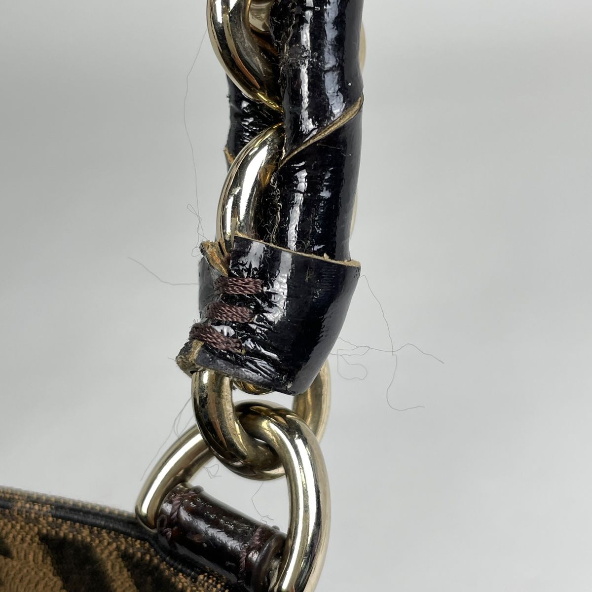 フェンディ FENDI ズッカ柄 ミア チェーン ハンドバッグ 肩掛け