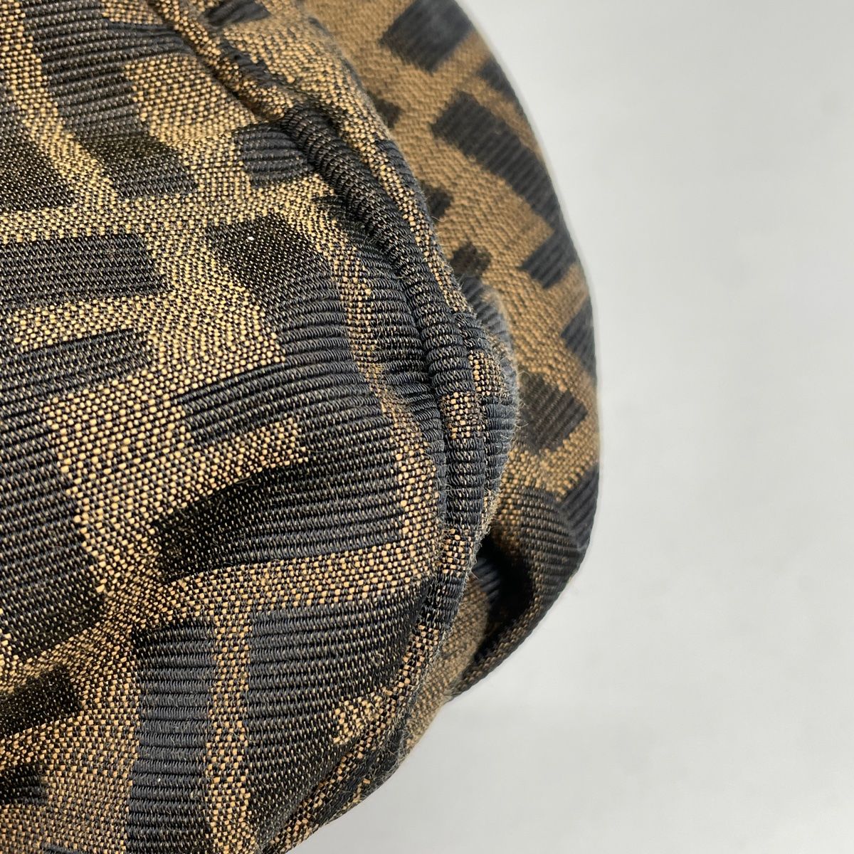 フェンディ FENDI ズッカ柄 ミア チェーン ハンドバッグ 肩掛け