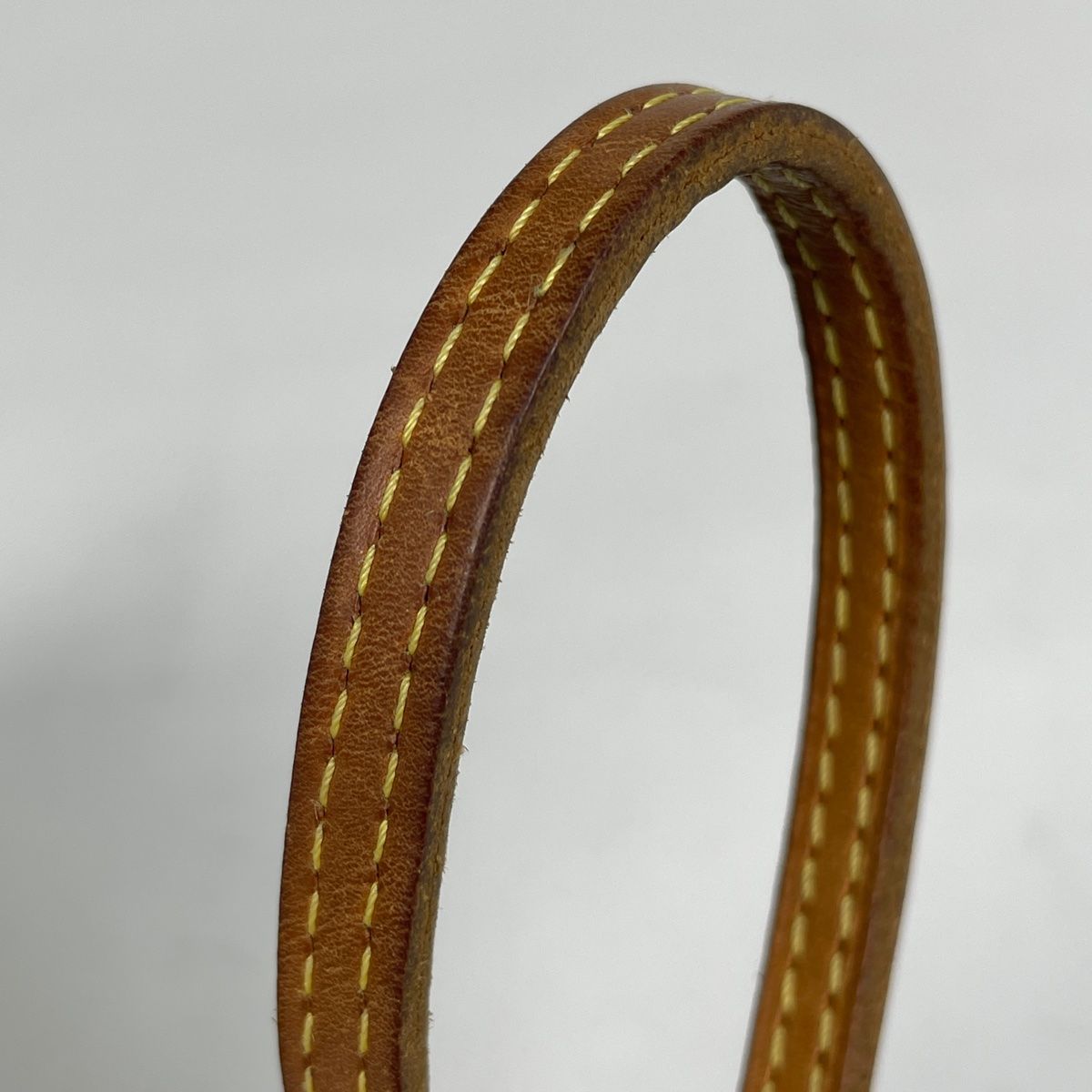 Vuitton ネヴァーフル