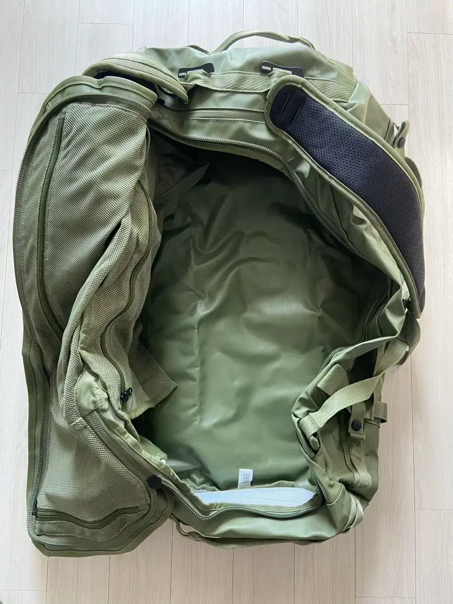 THULE スーリー キャズム70 KARIMZIABAT_FR