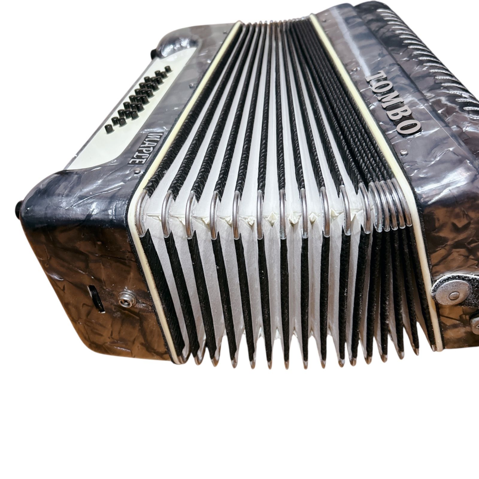 希少 TONBO アコーディオン T-24B ハードケース付き 希少 TONBO アコーディオン T-24B ハードケース付き □ご予約受付