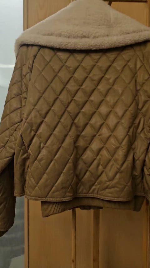 レディース ベージュ ダウン ショート アウター