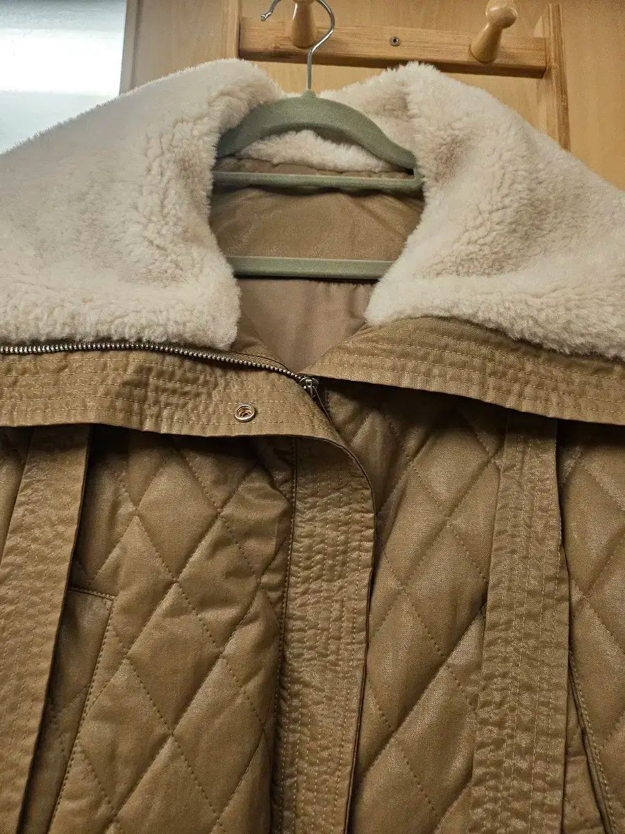 レディース ベージュ