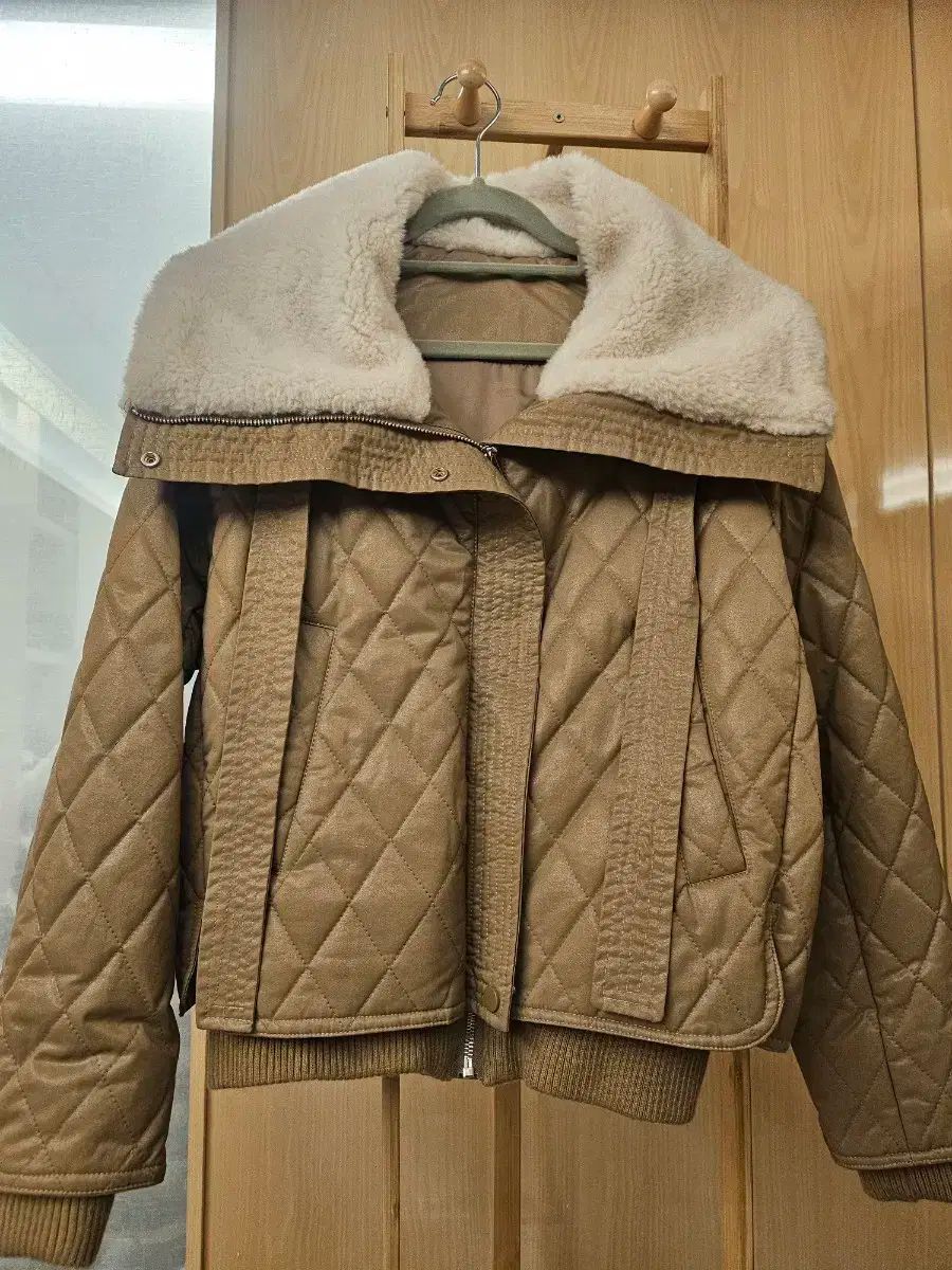 レディース ベージュ ダウン ショート アウター GULLKHAN_COM