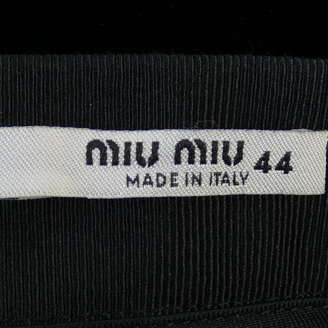 ミュウミュウ MIU