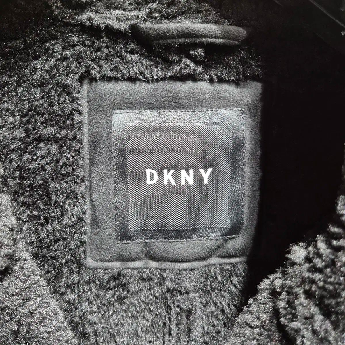 DKNY ブラック スウェード ムートン コート