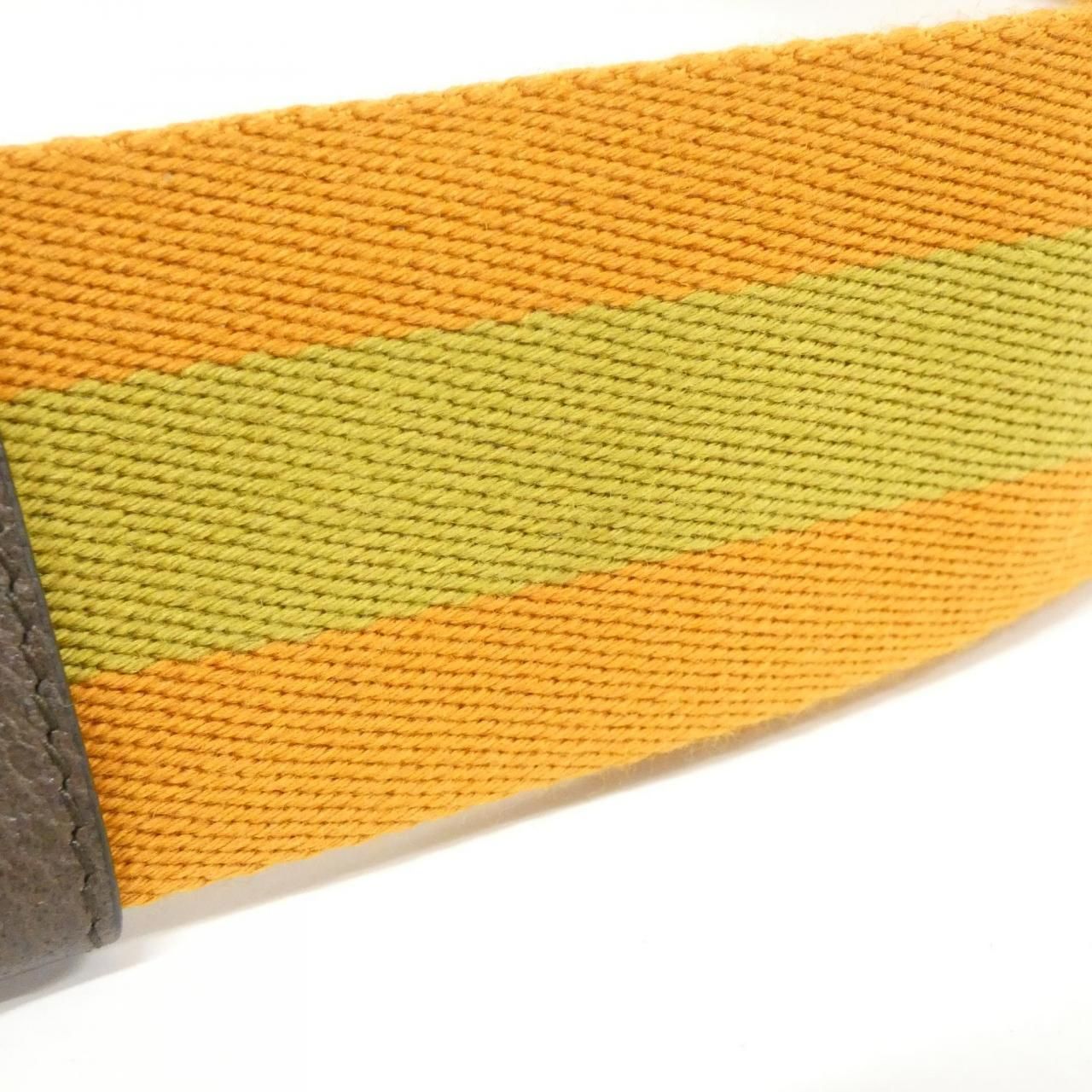 ショルダーバッグ