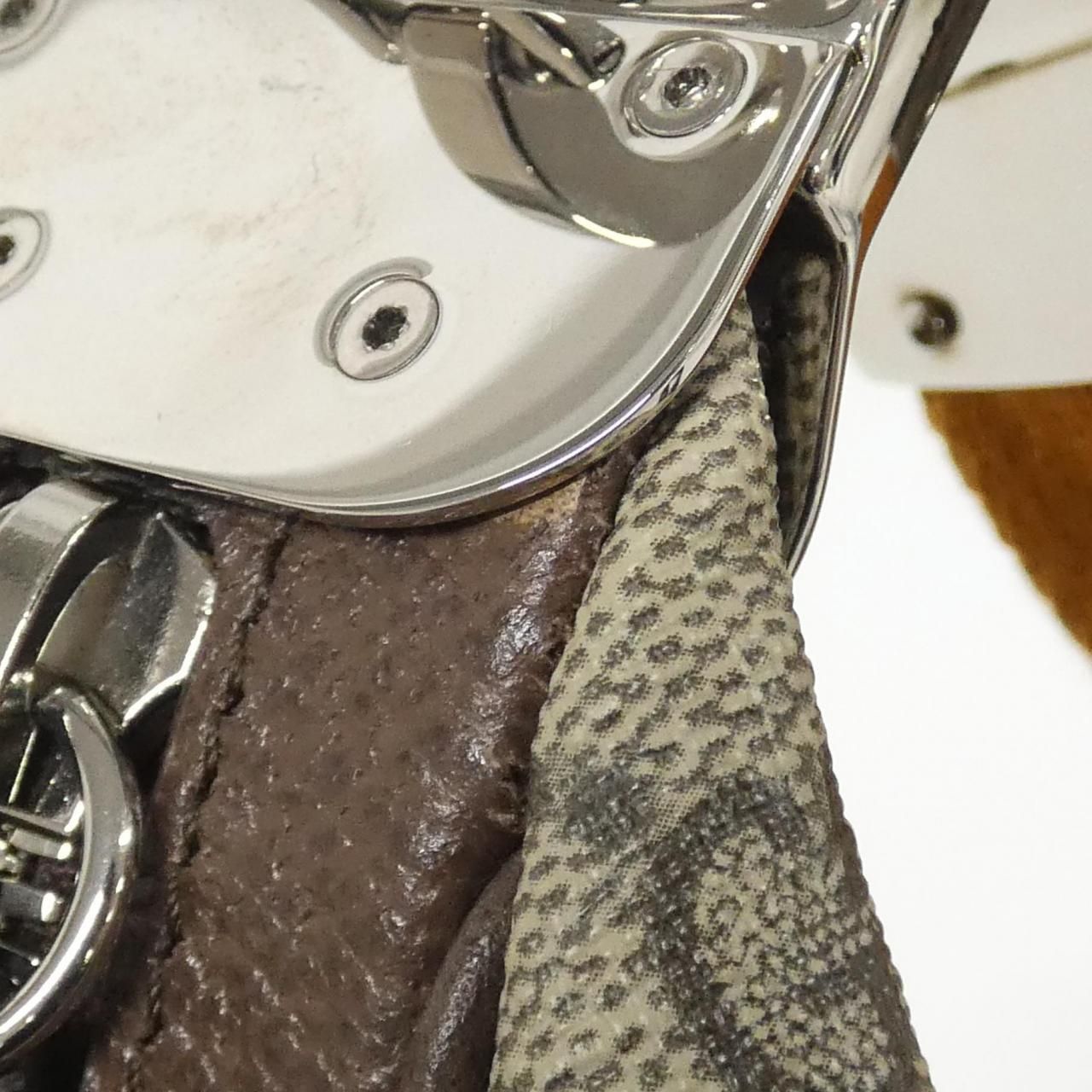 ショルダーバッグ