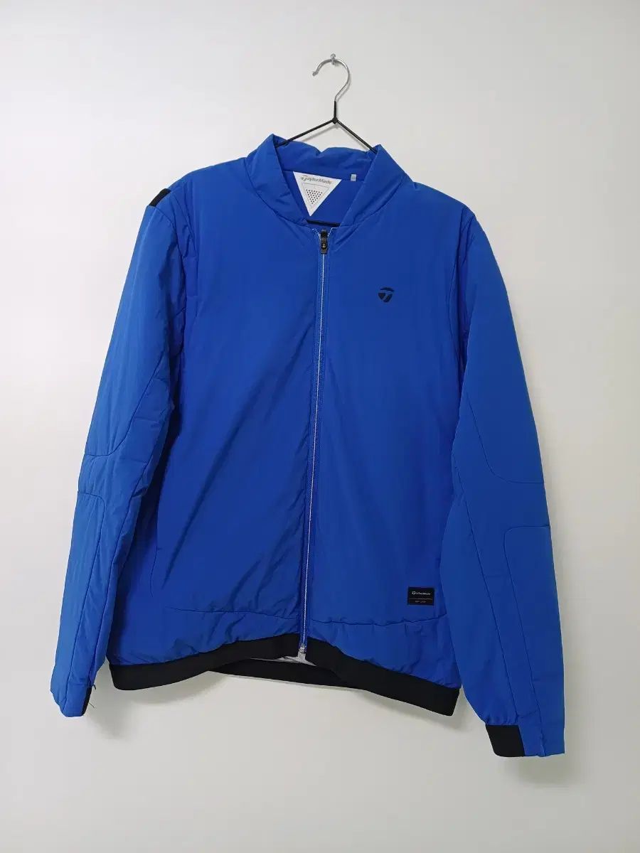 ダウンジャケット ストレッチ加工