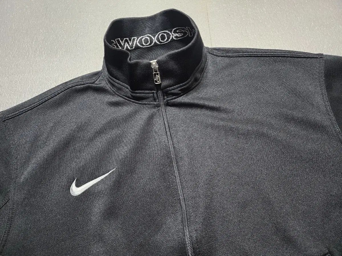 スクール スウッシュ