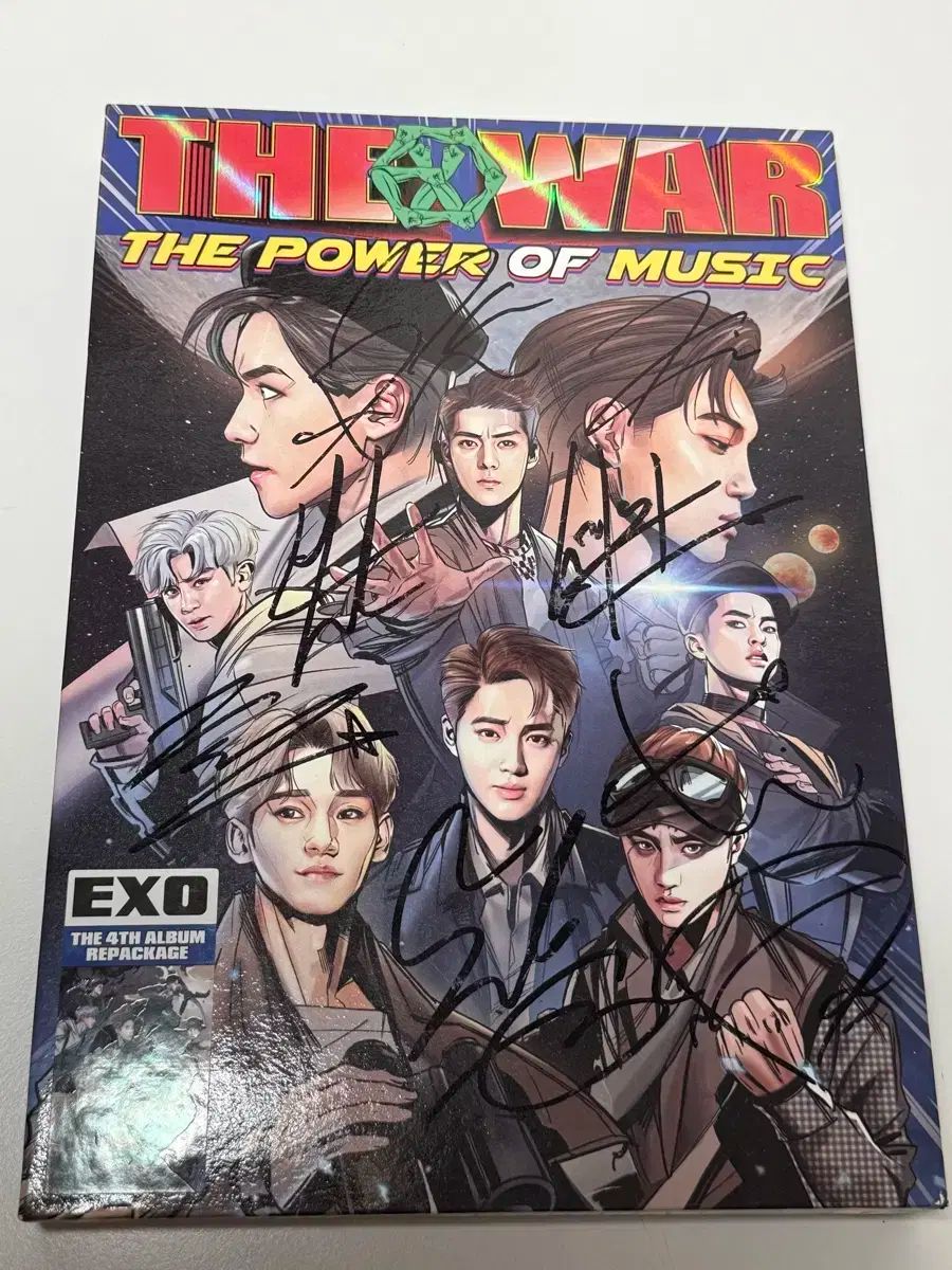 EXO（エクソ） サイン入り アルバム - メルカリ