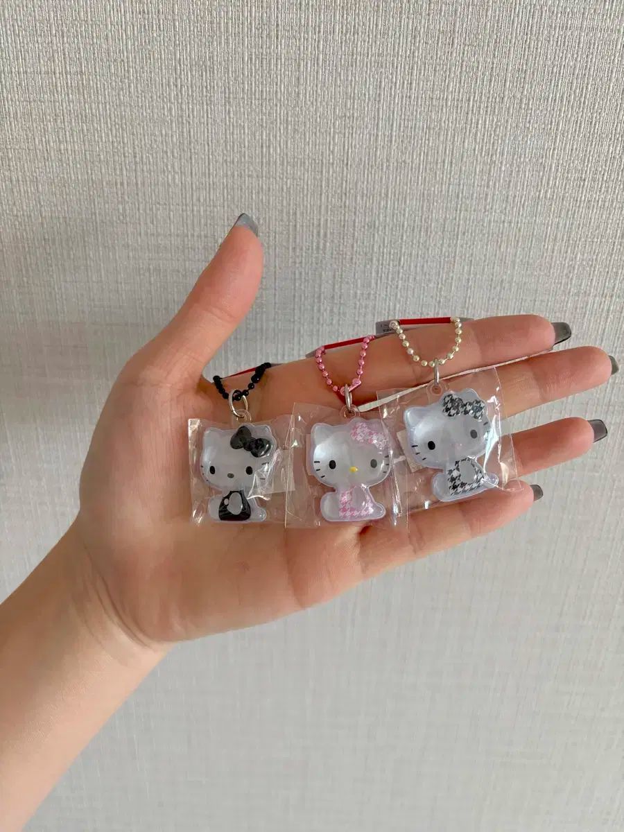 キティ50周年 マスコットチャーム アベイル シルバー ぬいぐるみ