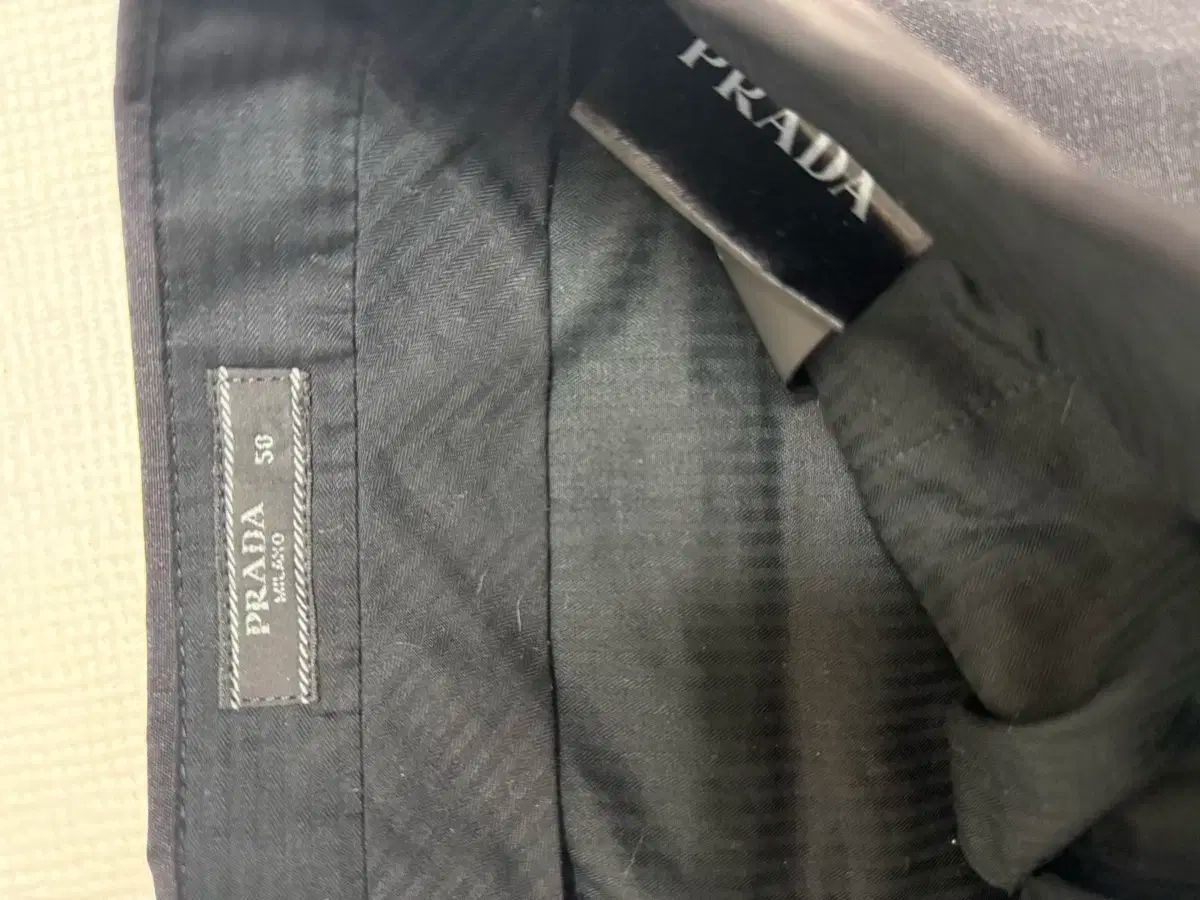 プラダ ブラック スラックス サイズ50 ウエスト32