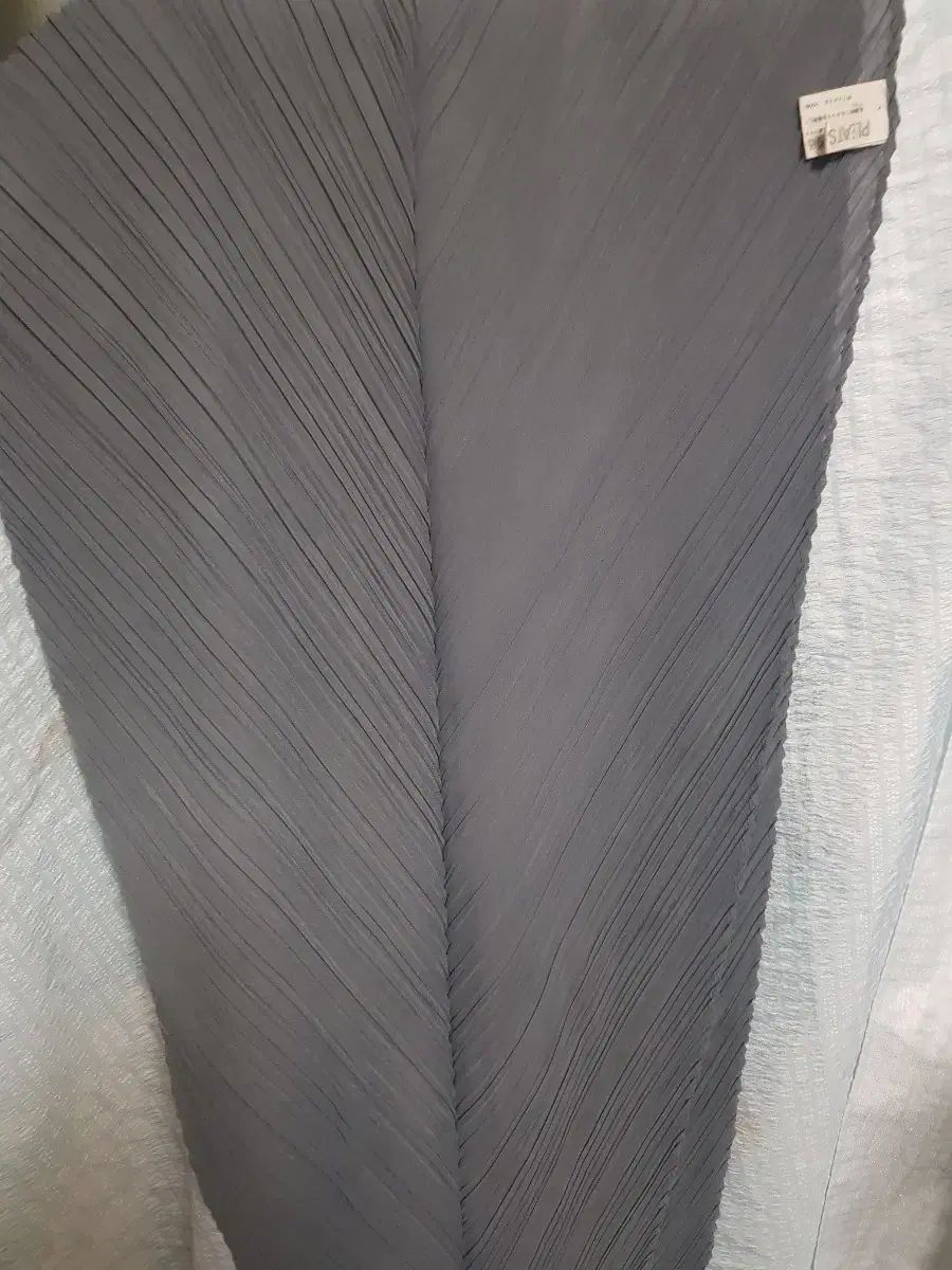 プリーツプリーズ プリーツ スカーフ グレー