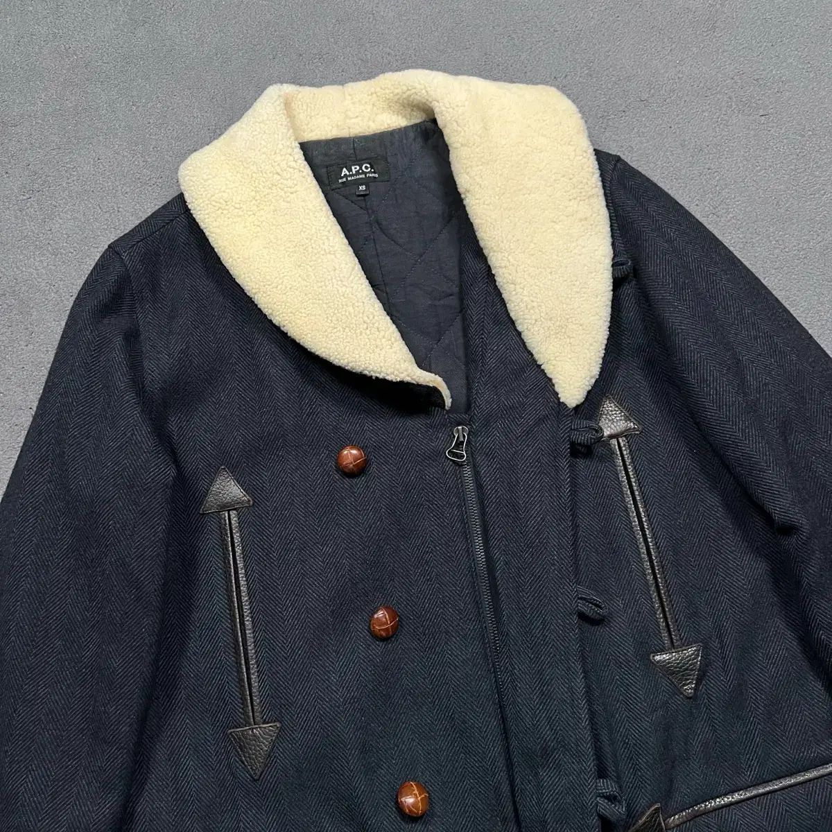 A P C ヘリンボーン シェルパ KARA カラ ウール ハーフ コート ジャケット