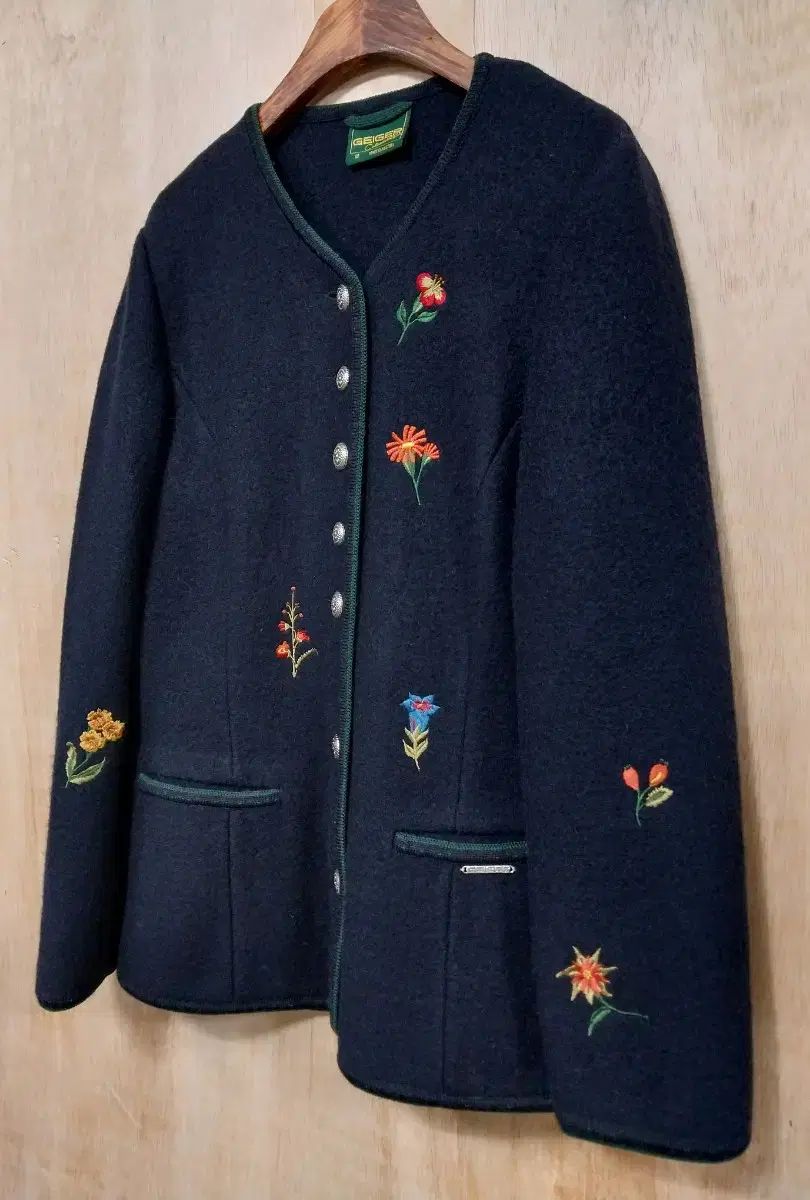 GEIGER 花 刺繍 ウール カーディガン