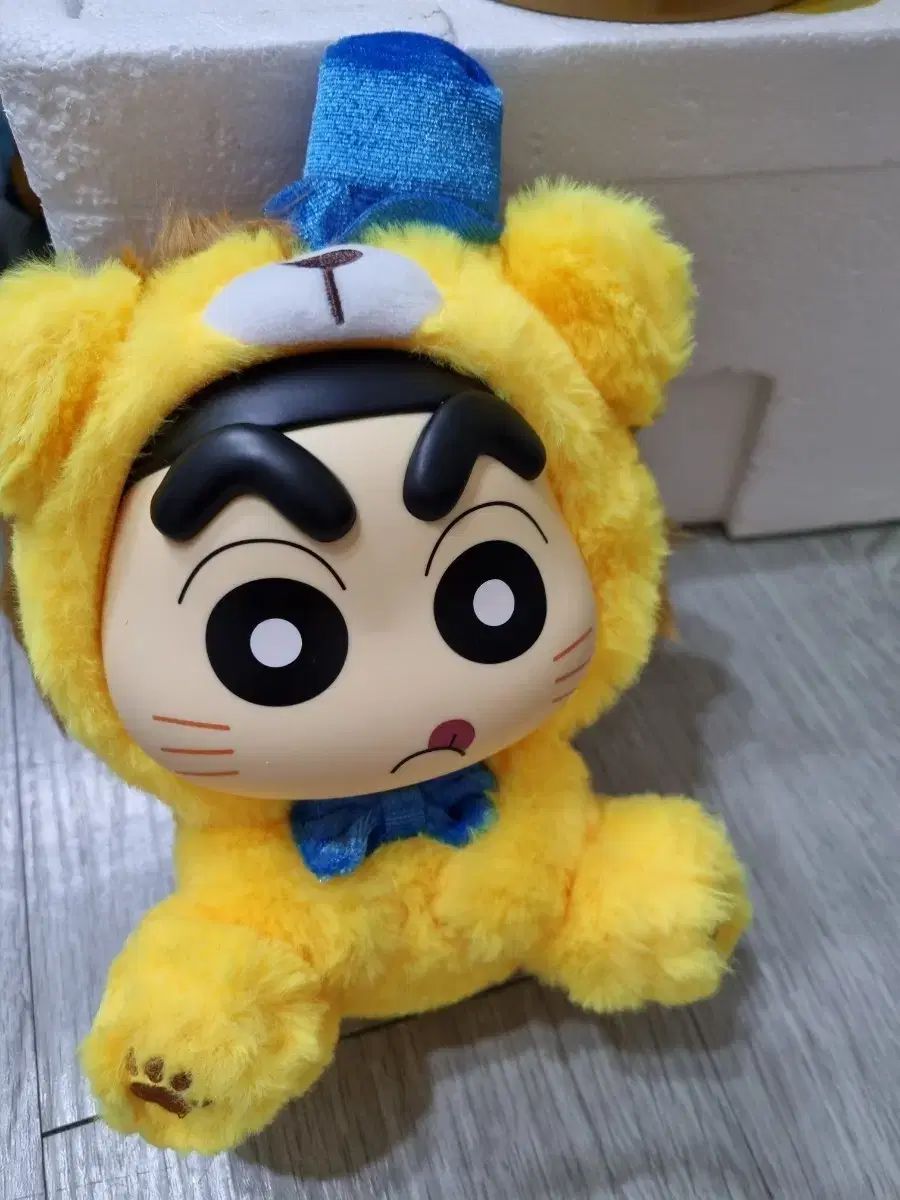 【新品，大人気】 クレヨンしんちゃん レオン ぬいぐるみ ぬいぐるみ その他