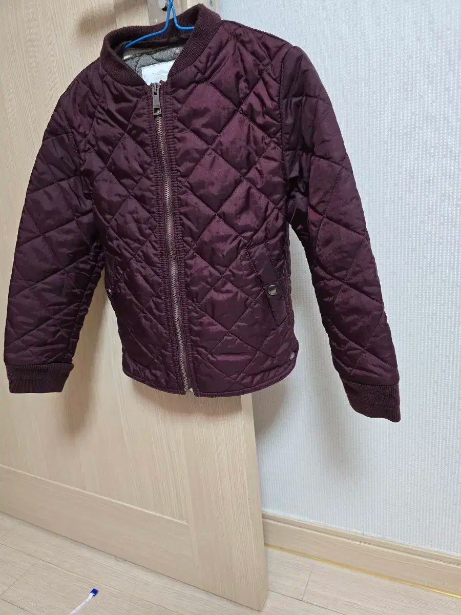 バーバリー キルティング ユア 男の子 ダウンジャケット