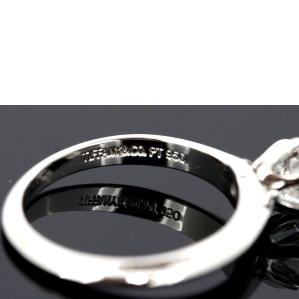 ソリティア 0.58ct