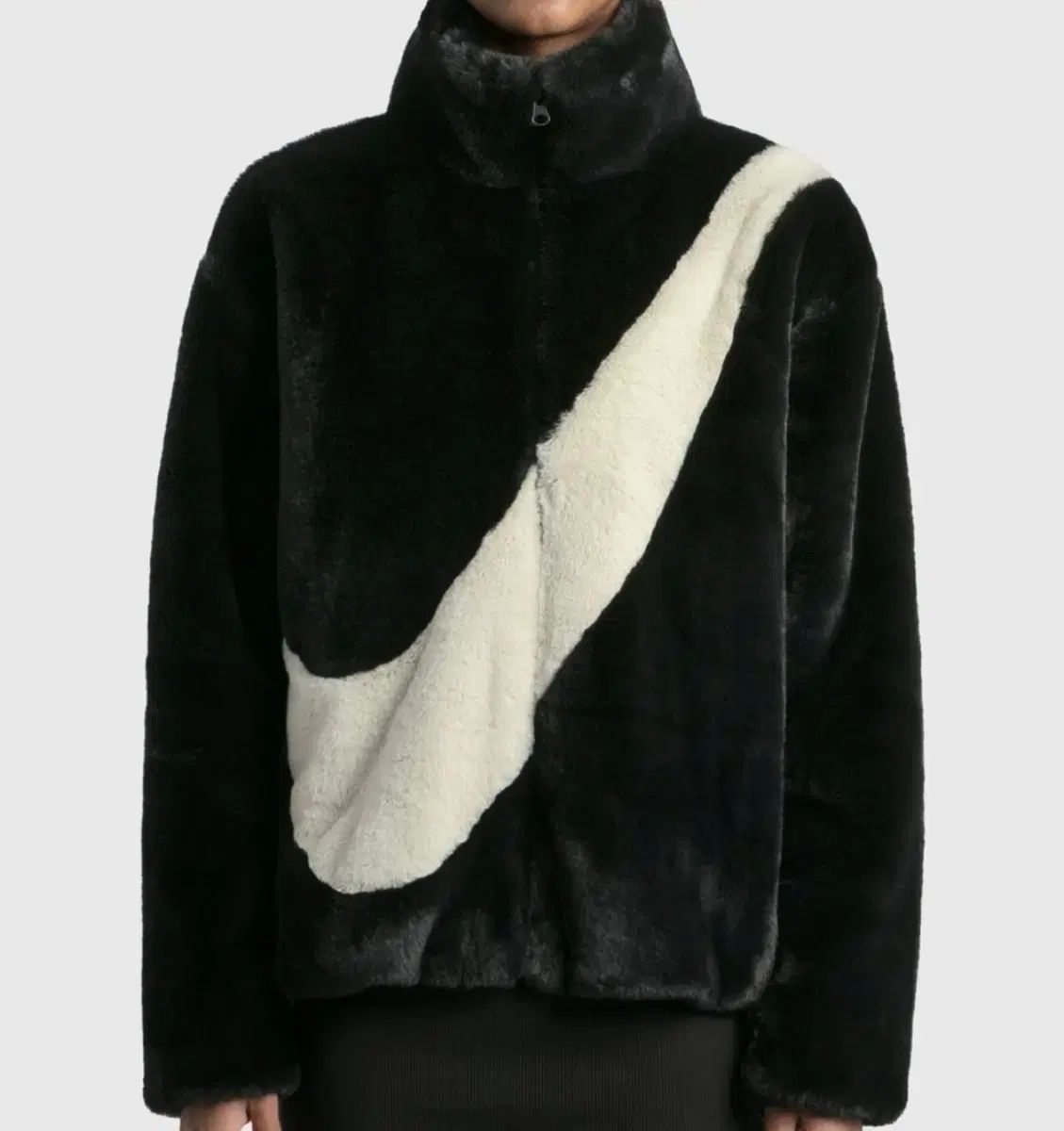 ナイキ ブラック ロゴ ビックスウォッシュ ファー ジャケット M