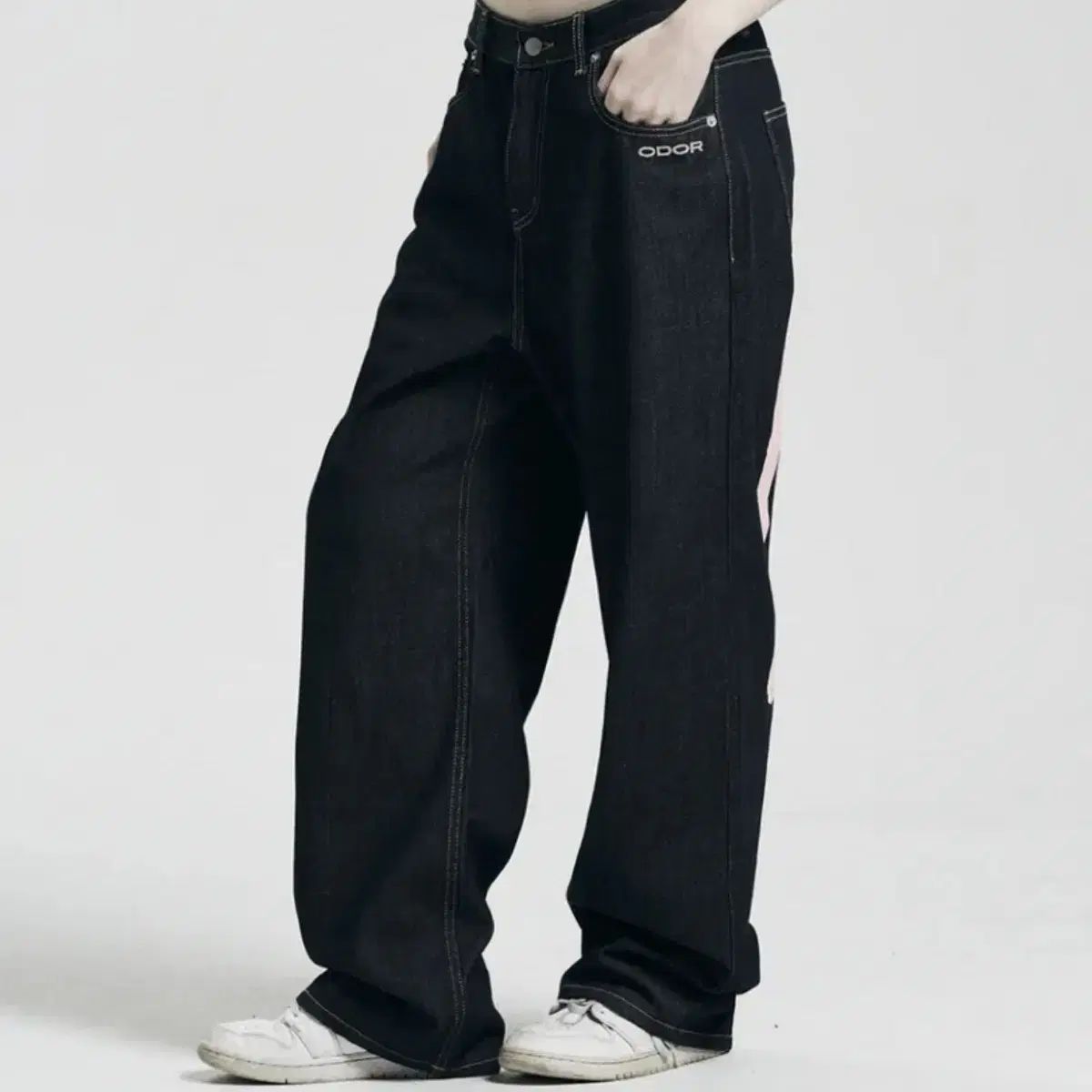 ODOR ロゴ ドロップ デニム パンツ ピンク DECORATOM_COM_BR